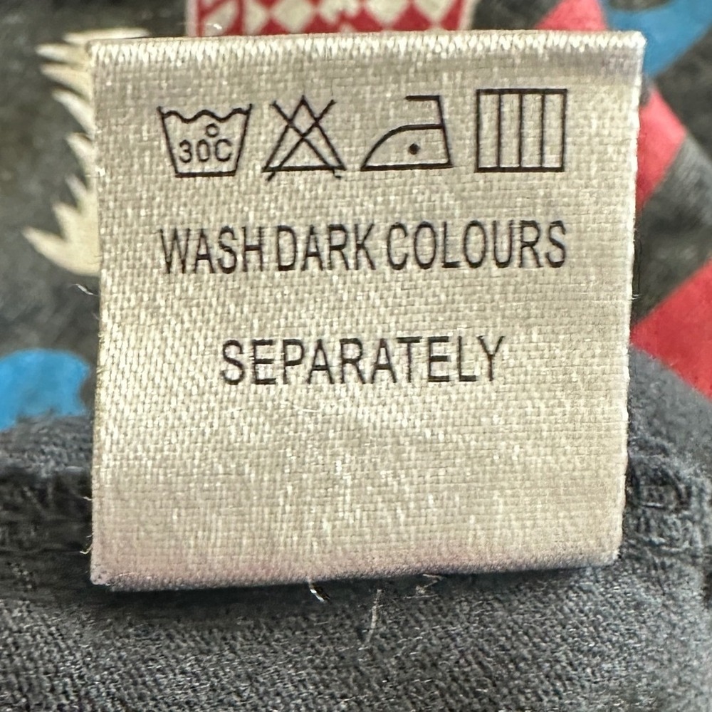 Red White and Jesus Christ Raccoon Acid Wash Graphic T-Shirt Black Large‎ - Picture 7 of 7
